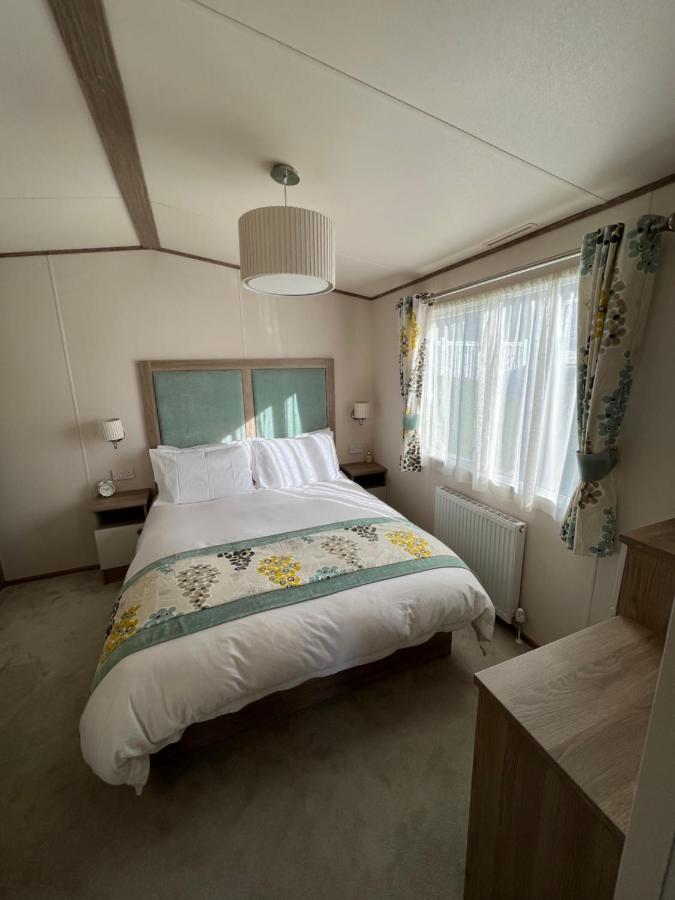 Anchors Rest - Family Caravan - Haven Lytchett Minster Exterior photo